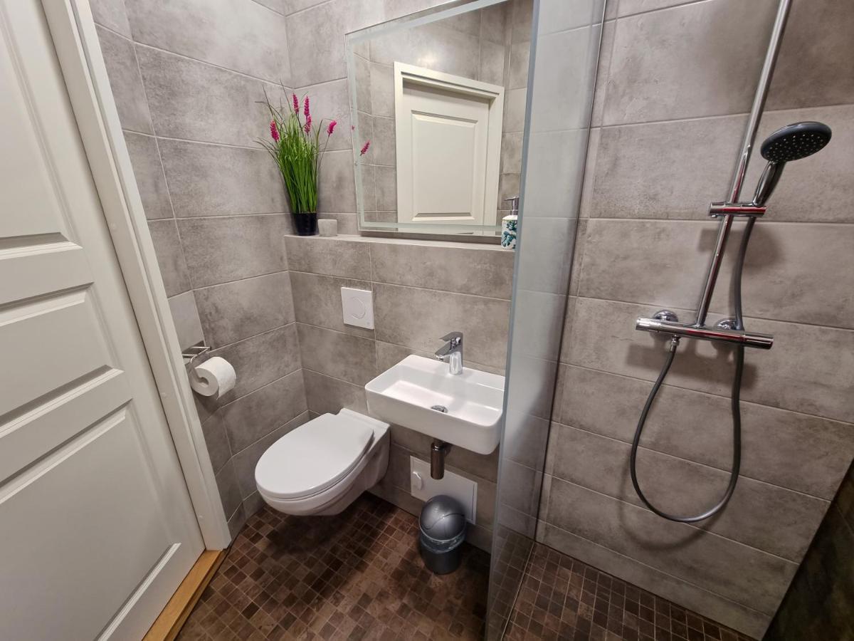 הפסלאו Kristella Kesklinna Apartment מראה חיצוני תמונה